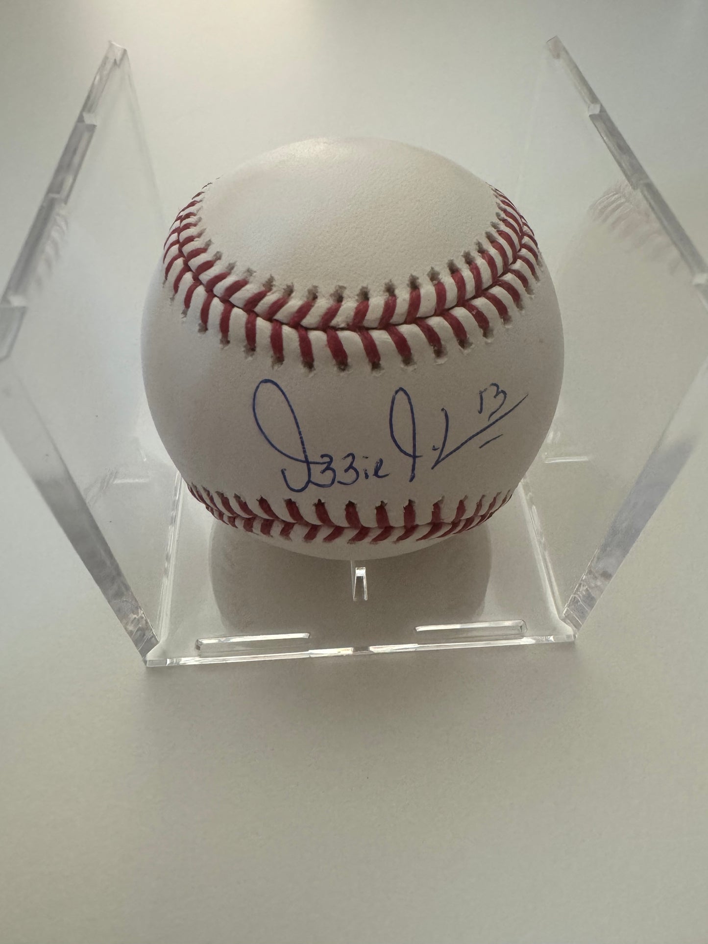 Autographed Ozzie Guillen Baseball